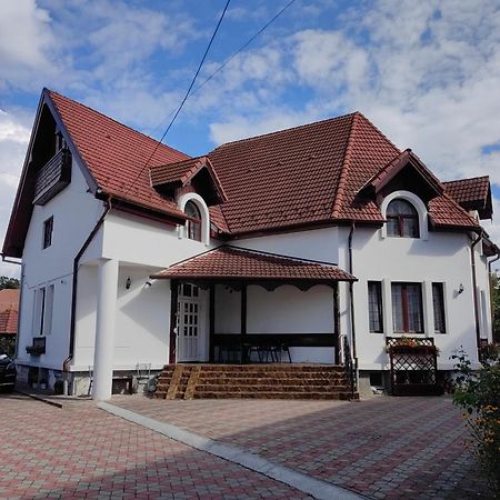 Pensiunea Millenium Sibiu With Parking - Motorcycle Friendly Travel Routes Dış mekan fotoğraf