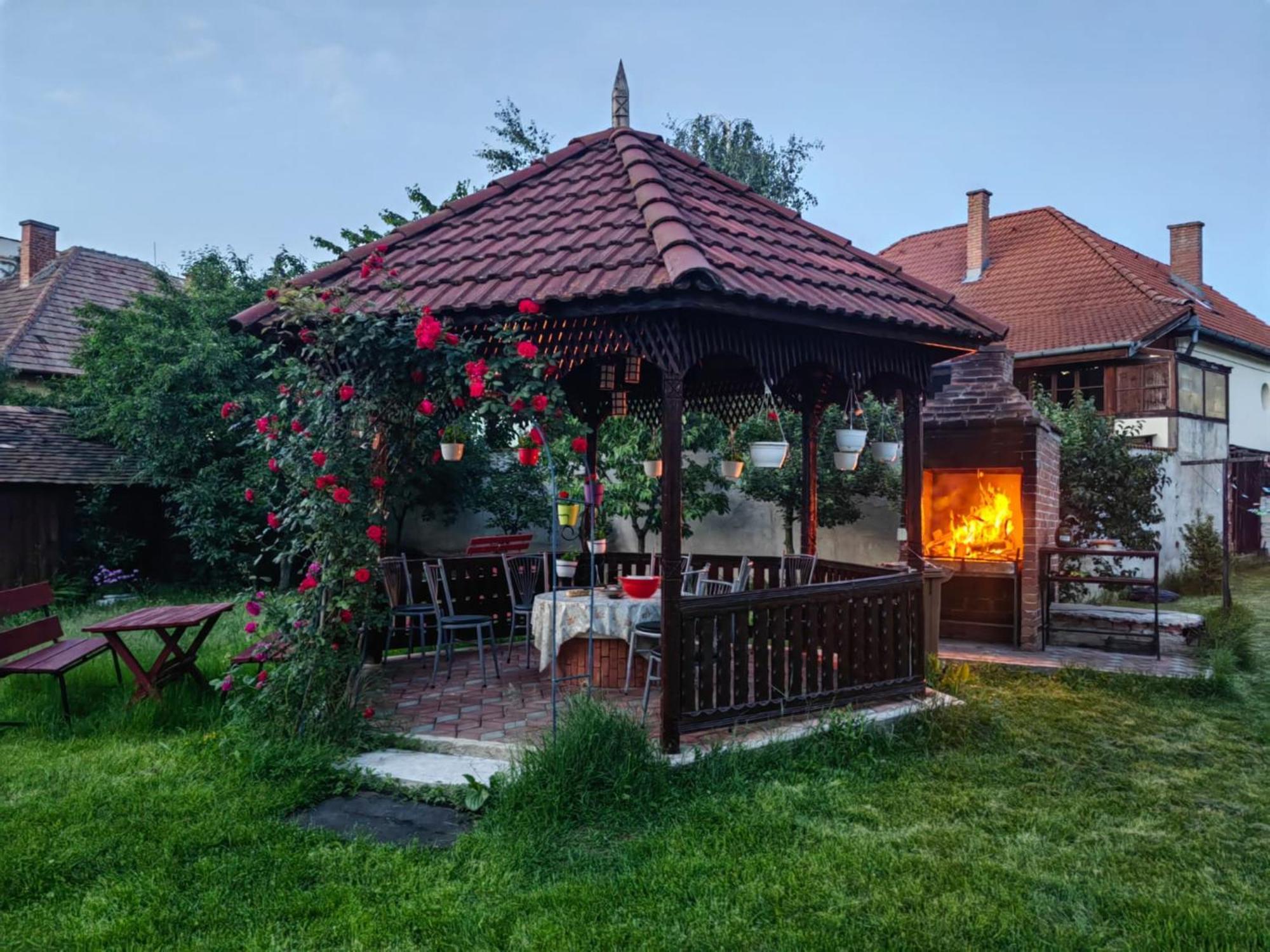 Pensiunea Millenium Sibiu With Parking - Motorcycle Friendly Travel Routes Dış mekan fotoğraf